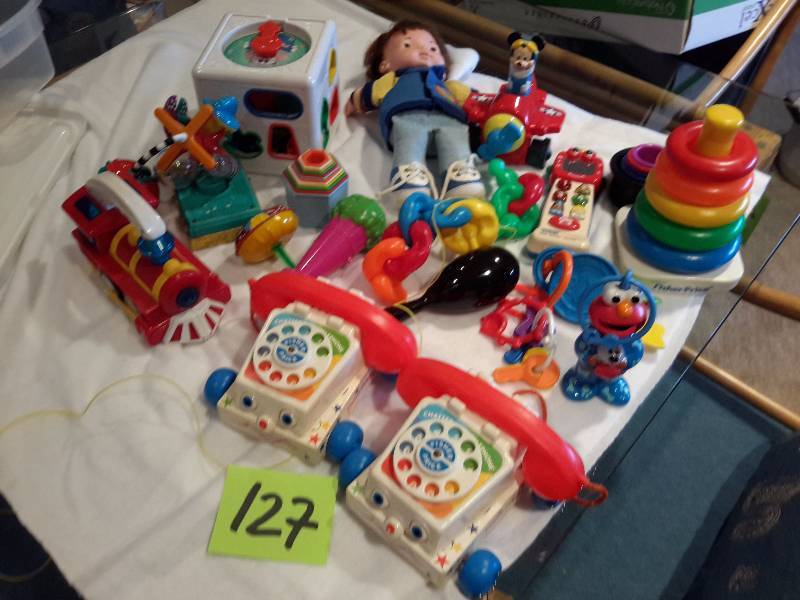 lot 127 image: Lot of INFANT Toys
