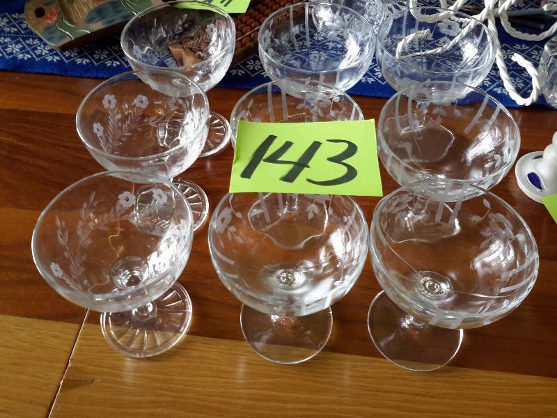 lot 143 image: 9 Sherbets.. Etched leaf design..
