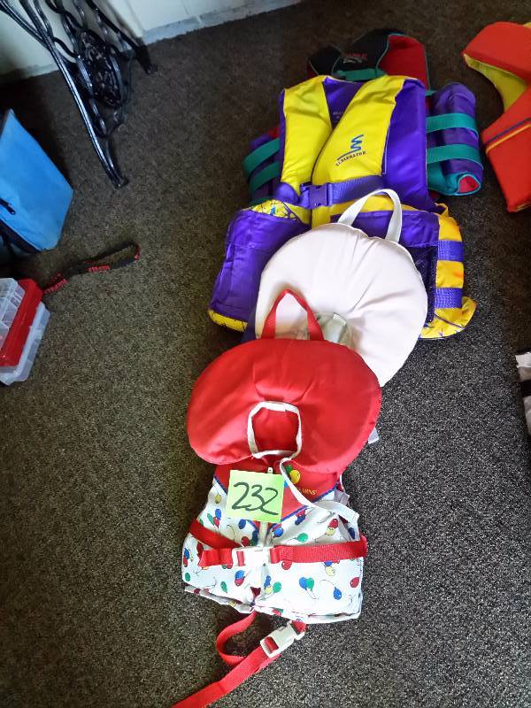 lot 232 image: 2 Adult and 2 Small Child life jackets
