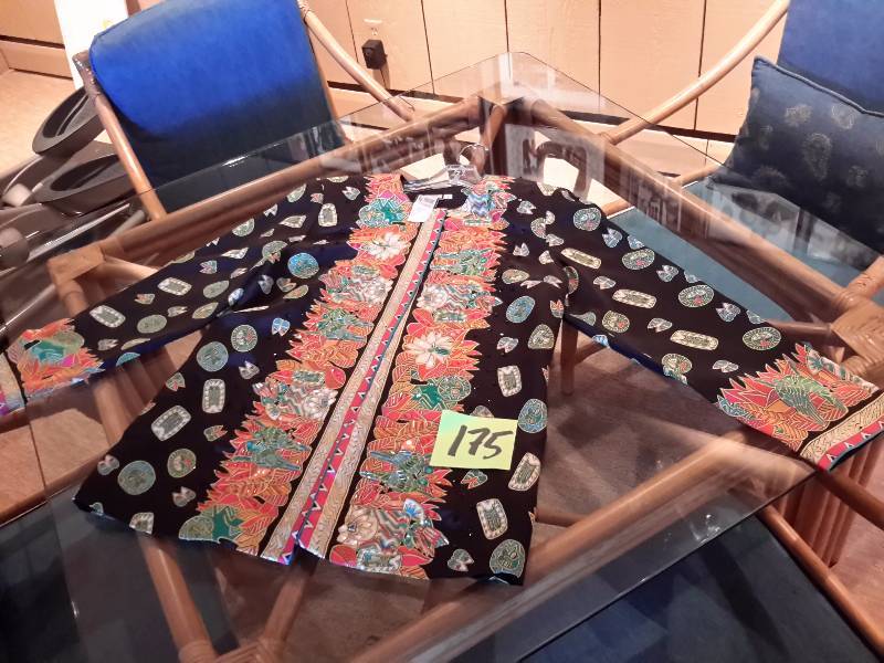 lot 175 image: Vintage Clothing as pictured