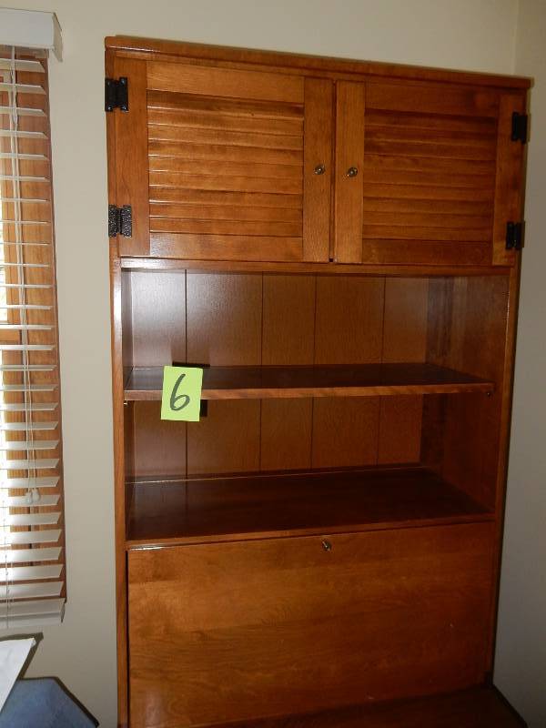 lot 6 image: Ethan Allen Desk top Secretary type unit