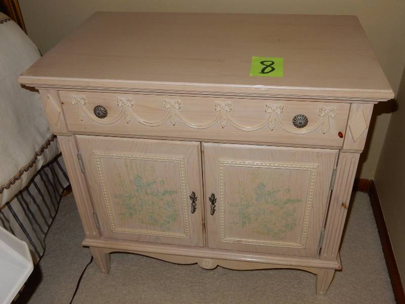 lot 8 image: Night stand.. Made by Lexington.. Blonde colored wood.. Not sure of type