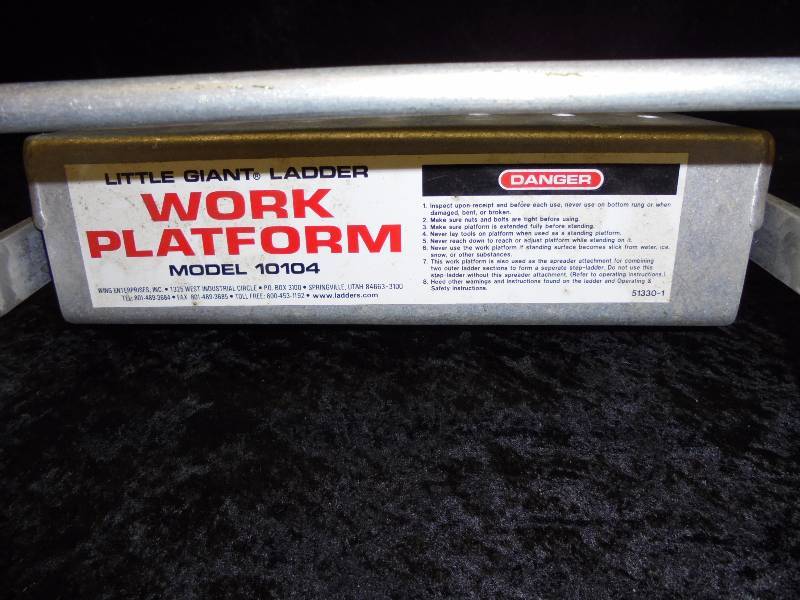 lot 3 image: Little Giant Ladder Work Platform, Model 10104, like new