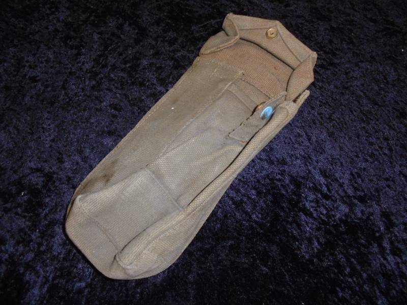 lot 37 image: WW2 Sten Magazine Pouch
