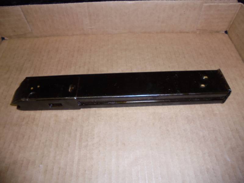 lot 42 image: Sten Subgun Magazine, 9mm, 32 round