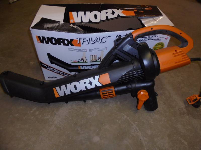 lot 48 image: WorksTrivac, All in One BlowerVacMulcher