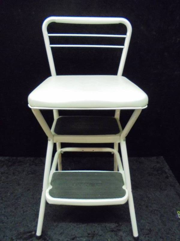 lot 49 image: Cosco StoolStep Ladder