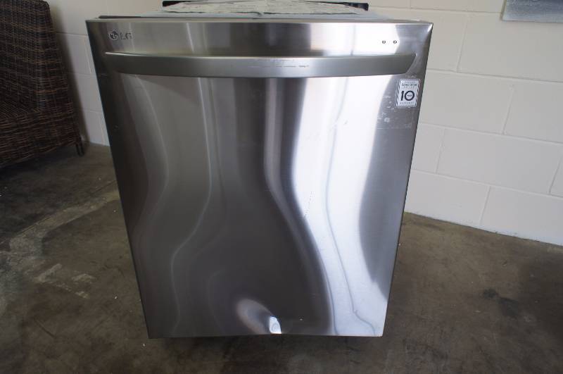 lot 12 image: LG Dishwasher Model # (LDF7774ST)