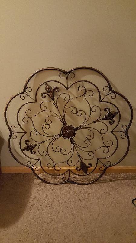 Large metal hanging wall design