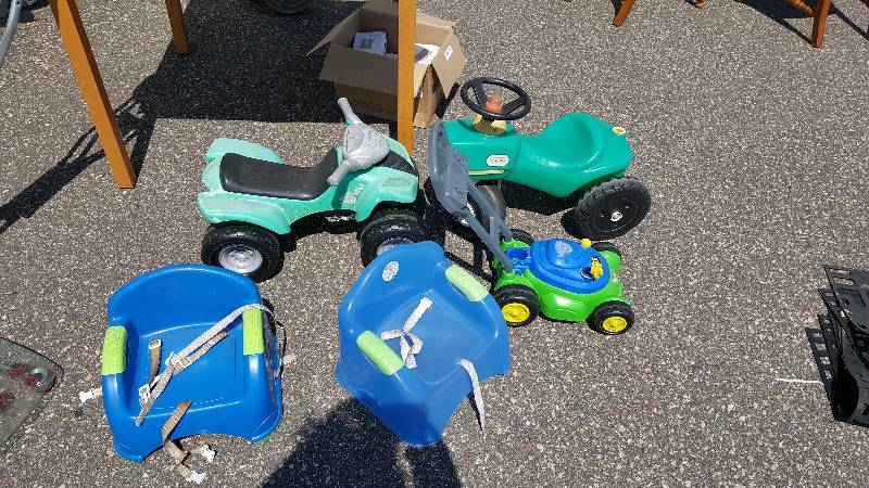 Lot of kids toys & chairs