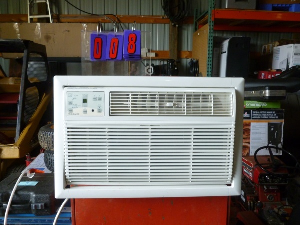 SnS Auctions # 214 Summer tools.