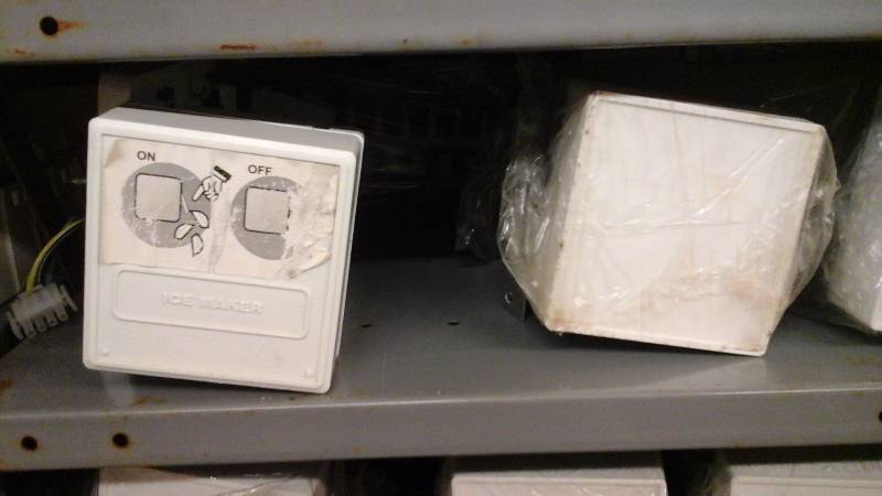 lot 259 image: New and Used Icemakers