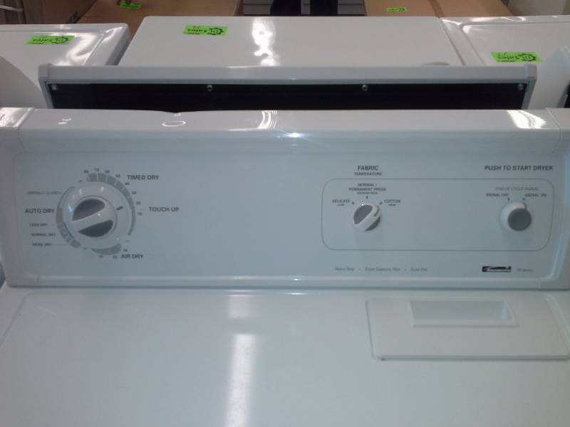 lot 17 image: Kenmore Heavy Duty Super Capacity Plus Dryer