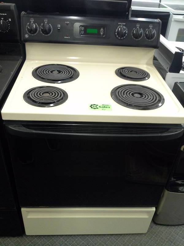 lot 95 image: GE Stove Top Oven