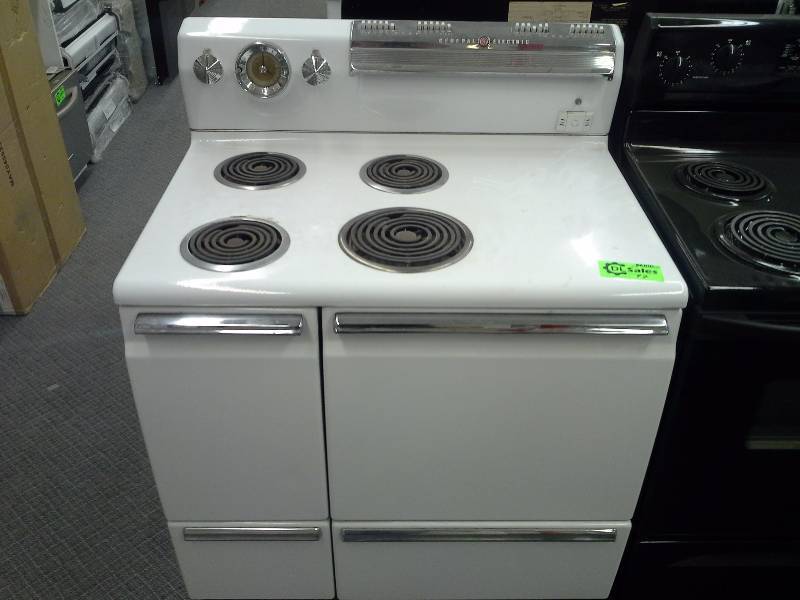 lot 97 image: Antique GE Stovetop oven