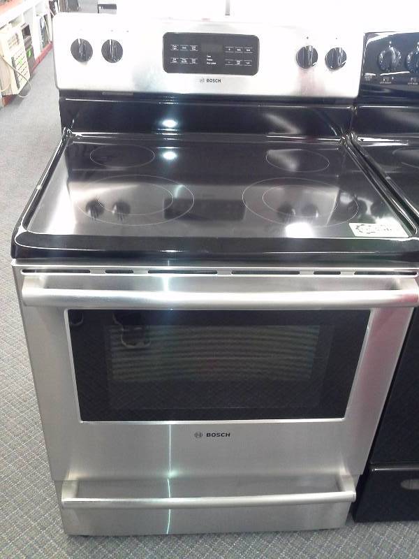 lot 81 image: Bosch Stove Top Oven