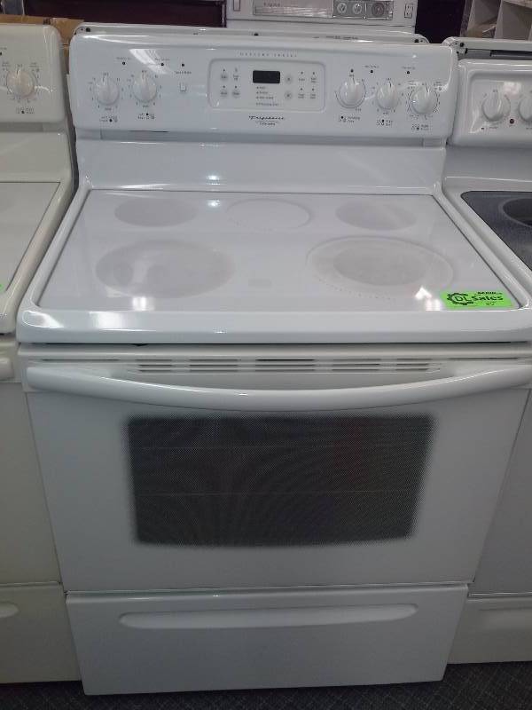 lot 85 image: Frigidaire Gallery Stove Top Oven