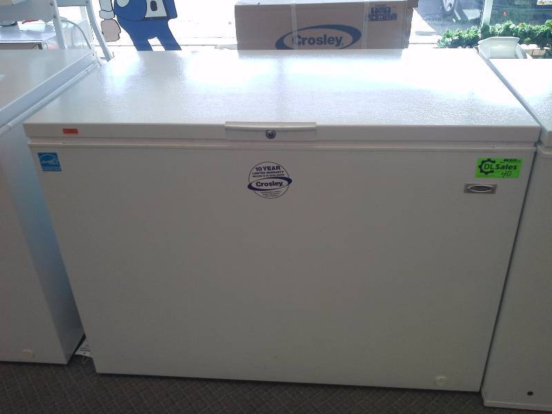 lot 40 image: Crosley Deep Freeze(14.8 cu. ft.)(New)