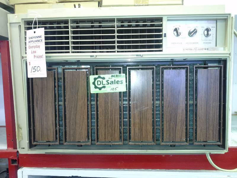lot 125 image: GE Air Conditioner(Window unit)