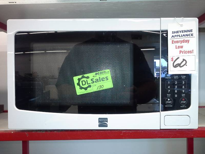lot 130 image: Kenmore Microwave