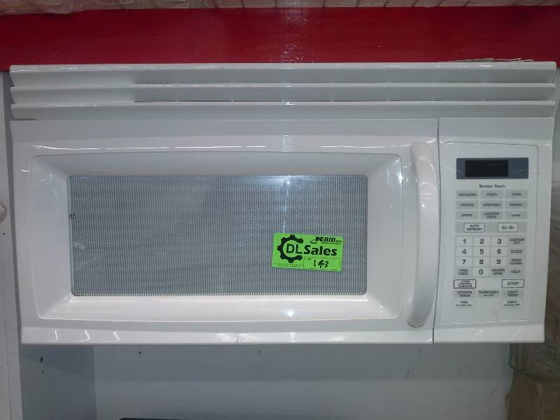 lot 143 image: Goldstar Microwave Wall Mount