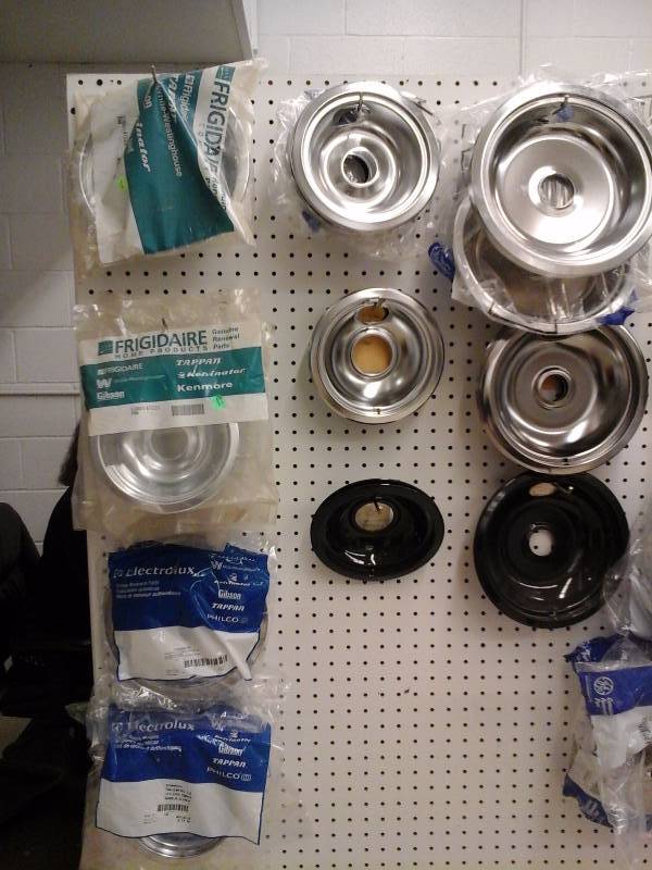 lot 336 image: Stove top Pans and Rings