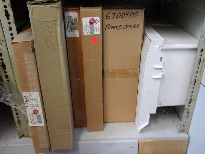 lot 349 image: Refrigerator Drawers and Shelves, Washer Control Panesl