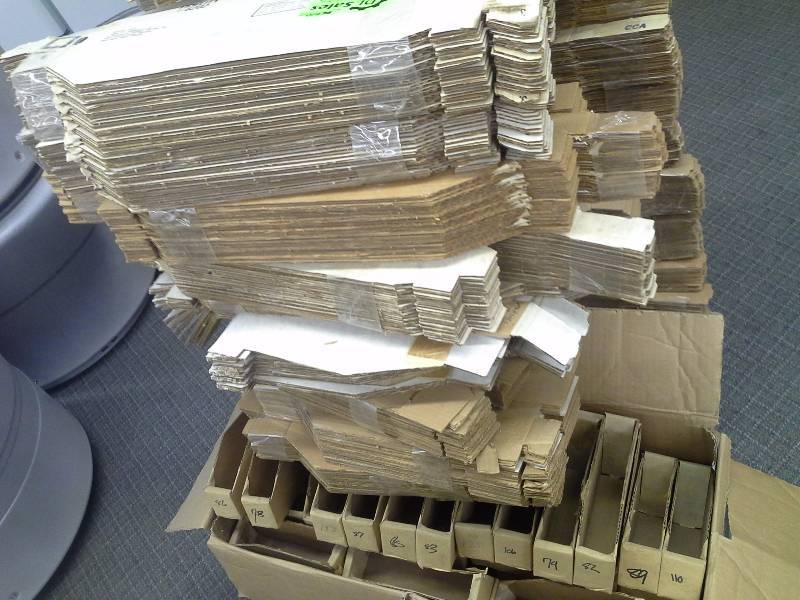 lot 383 image: SortingDisplay Cardboard Boxes