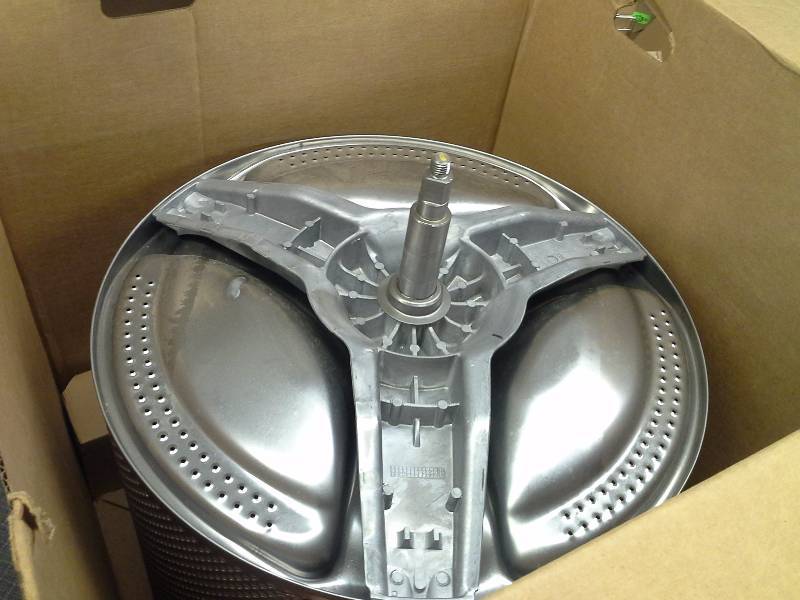 lot 399 image: Washer Tub