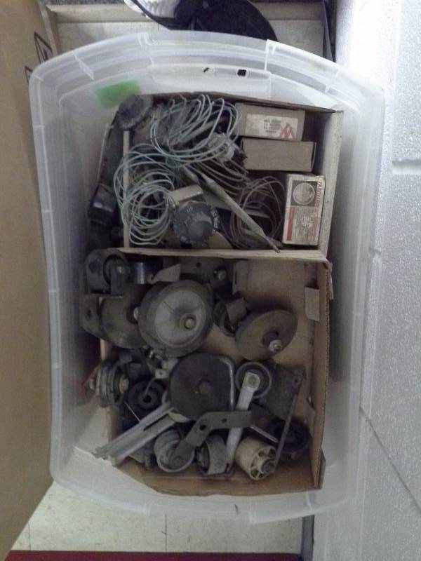 lot 441 image: Castor Wheels, Pulleys, Electric Controls, Thermostats