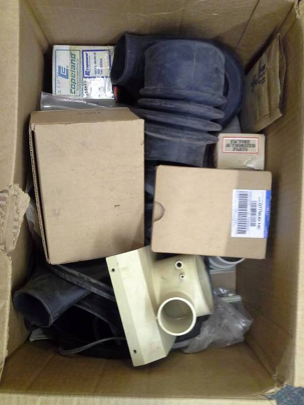 lot 447 image: Box of Appliance Parts