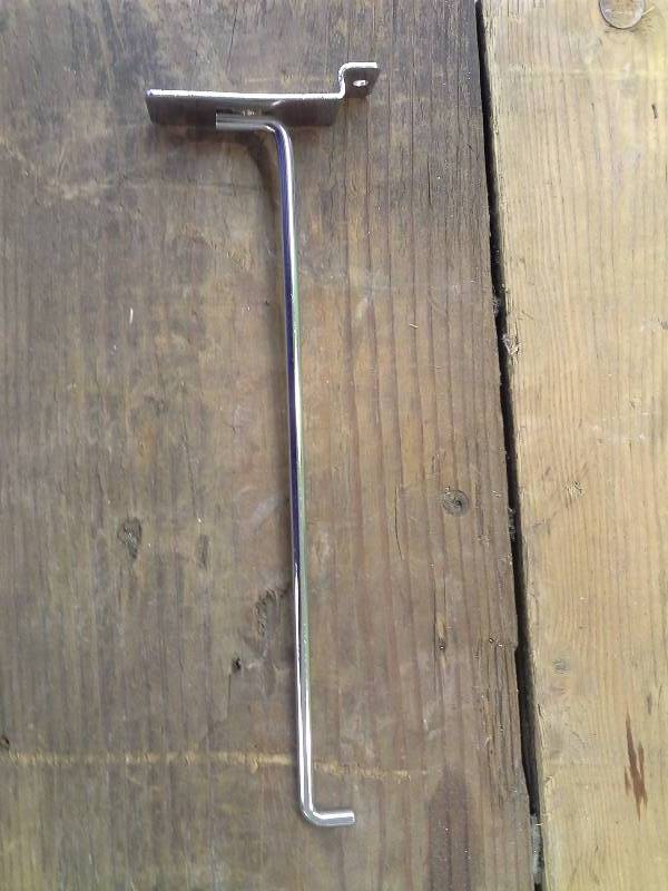 lot 448 image: Peg Hooks  10