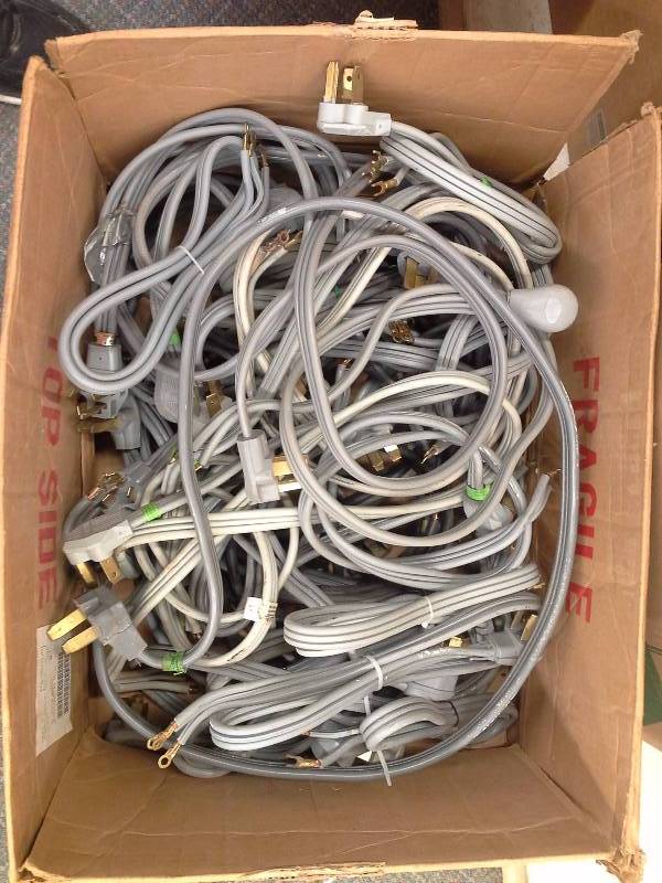 lot 453 image: Power Cords(220V)