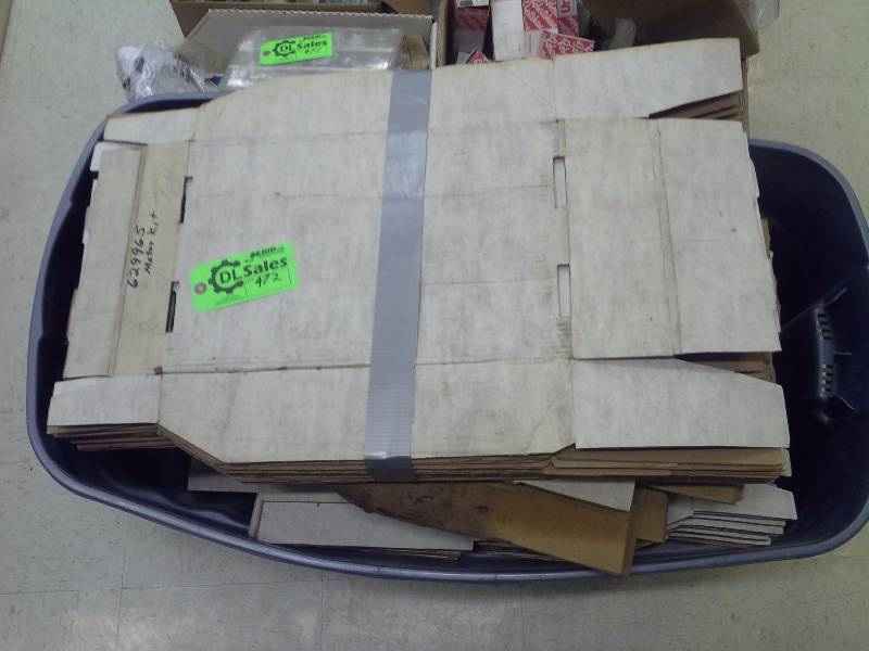lot 472 image: Boxes