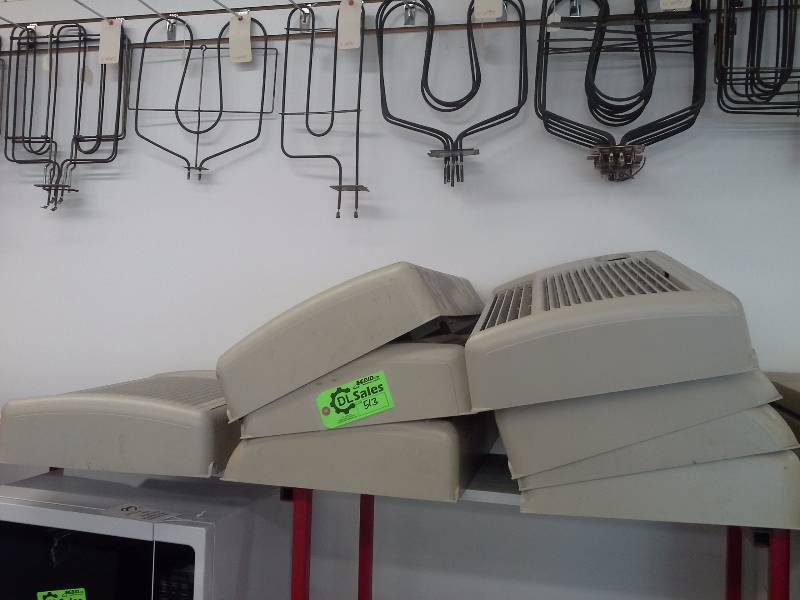 lot 513 image: GE Air Conditioner Covers