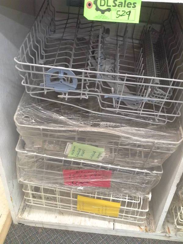 lot 529 image: Dishwasher Racks
