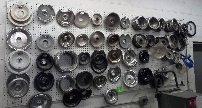 lot 551 image: Burner Drip Pans and Rings