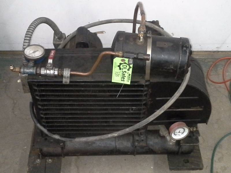 lot 555 image: Refrigerant Reclaimer R22