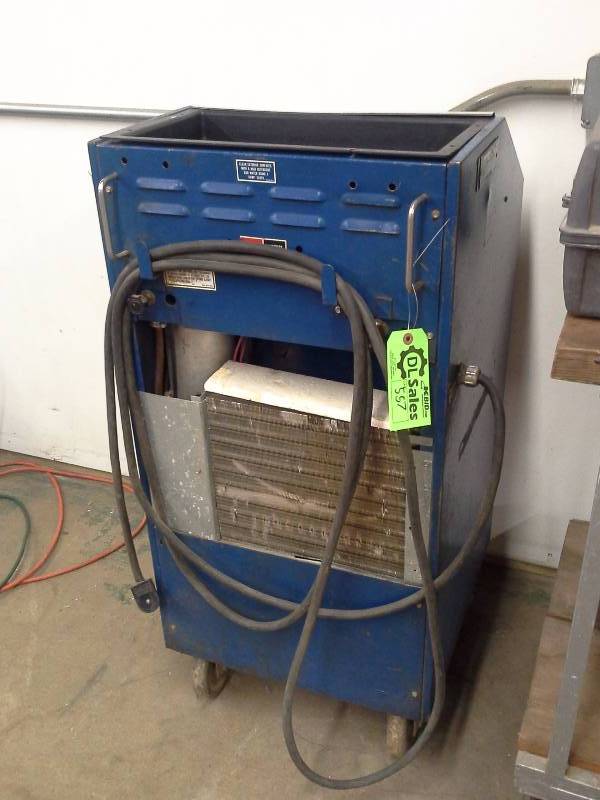 lot 557 image: Refrigerant Reclaimer 134A