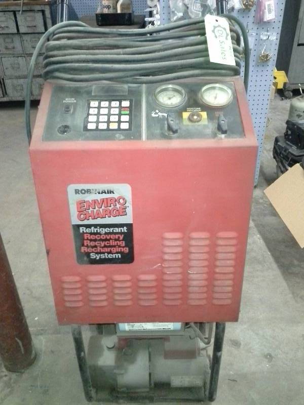 lot 564 image: Refrigerant Reclaimer R12