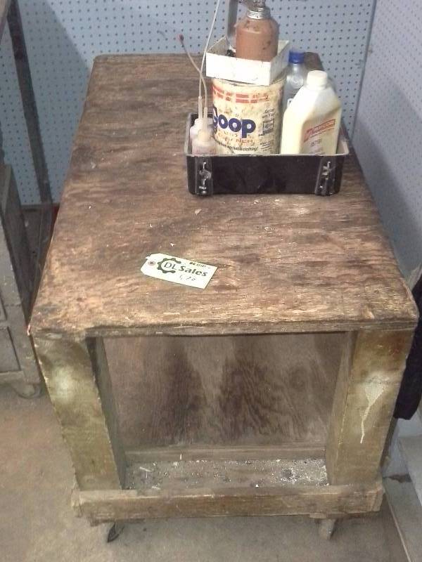 lot 572 image: Portabale Wood Table