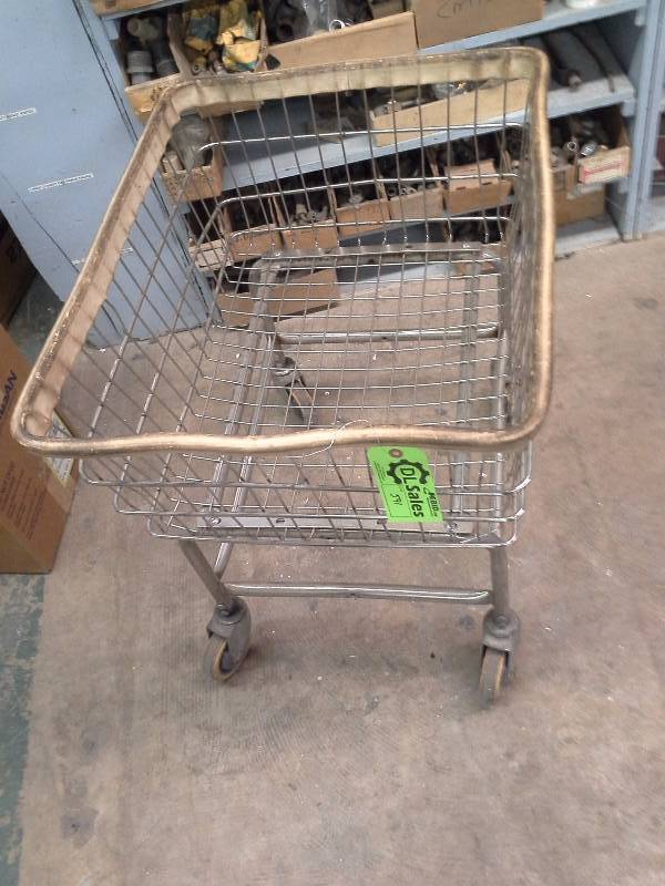 lot 591 image: Cart  4 wheel wire