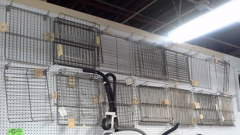 lot 596 image: Oven Racks