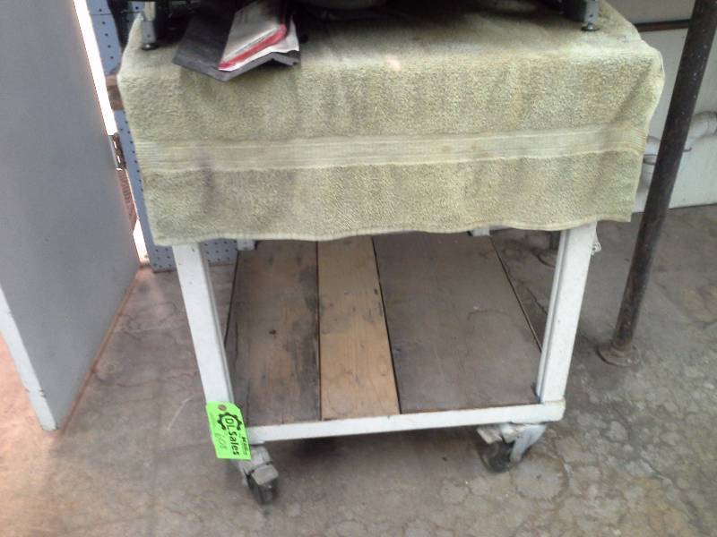 lot 608 image: Cart -4 wheel