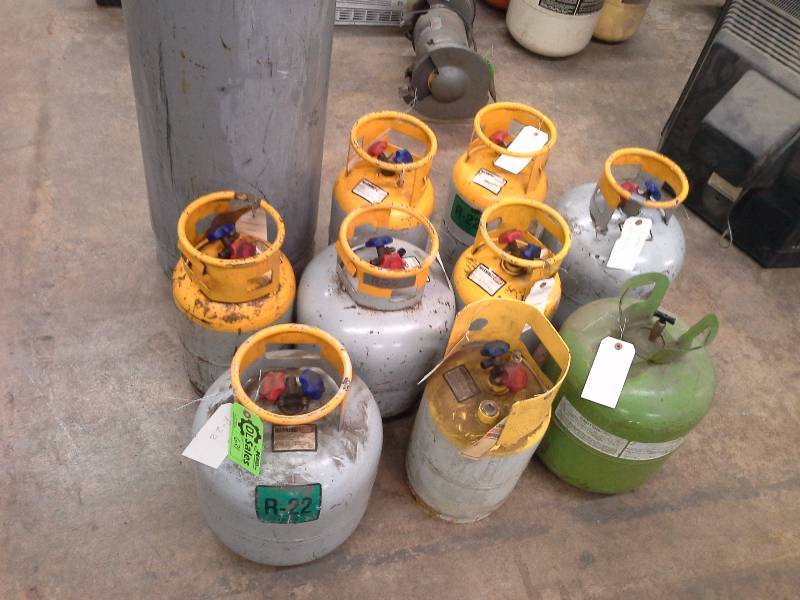 lot 621 image: Barrels of Refrigerant