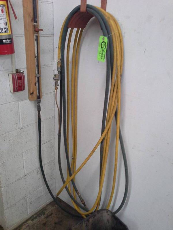 lot 634 image: Air Hoses with Nozzle