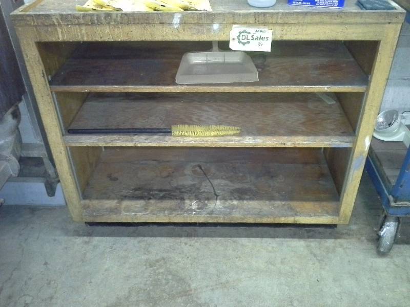 lot 639 image: Work Cabinet