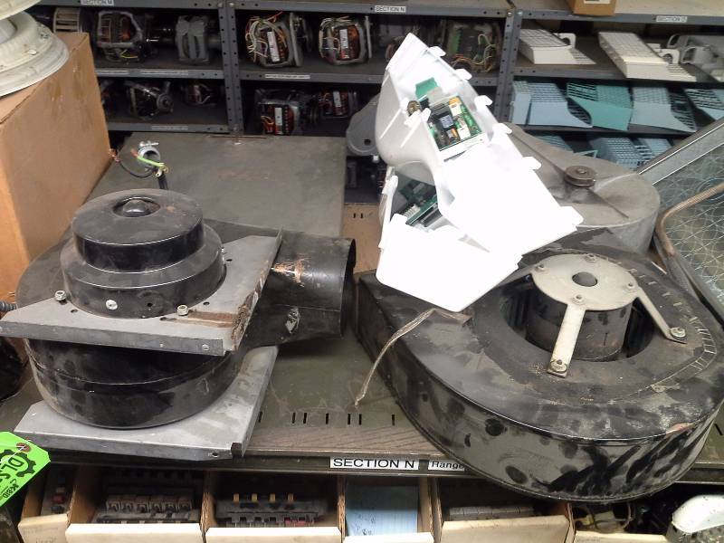 lot 356 image: Used blowers, Gaskets, Seals, Washer Door, Dishwasher Front Panels