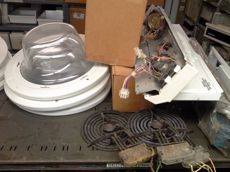 lot 359 image: Range Elements and Washer Control Boards