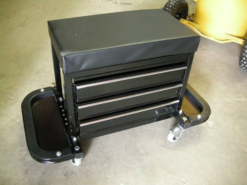 Roll-around SeatTool Cabinet
